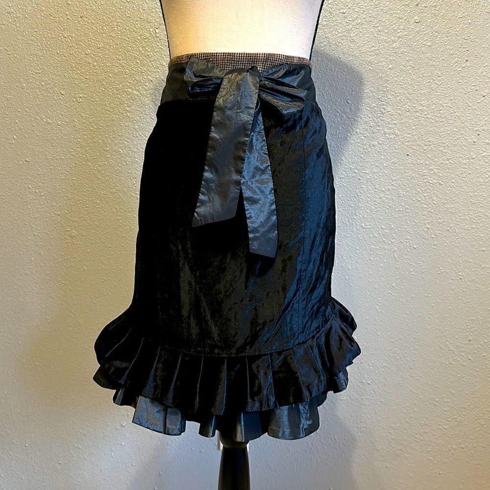Roberta Scarpa made in Italy women’s ruffle skirt size 44 US 10